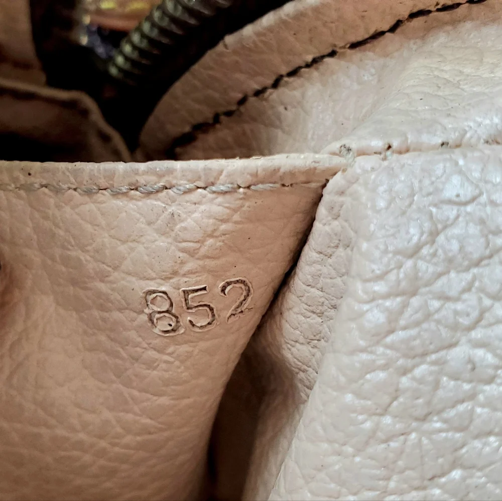 Authentic LOUIS VUITTON Trousse De Toilette 23 Crossbody Bag - Picture 12 of 13